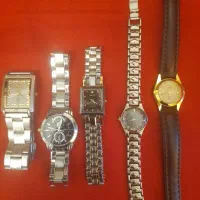 تعدادی ساعت زنانه و تکپوش