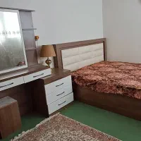 تخت خواب ومیز آرایش