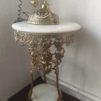 تلفن و میز تلفن