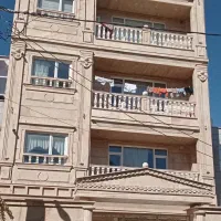 یک واحد اپارتمان طبقه دوم مسکونی