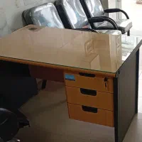 میز و صندلی گردان و گاوصندوق