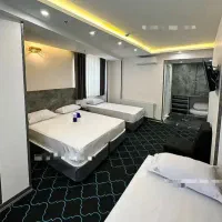 هتل نزدیک حرم خیلی تمیز ونوسازکولر دار پارکینگ دار