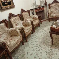 مبل سلطنتی ۹نفره به همراه دوتاعسلی میز وسط