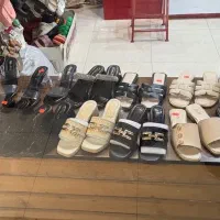 فروش یکجا صندل و ودمپایی به دلیل جمع اوری
