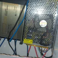 منبع تغذیه ۱۲ ولت