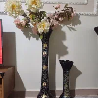 دو عدد گلدان با گل