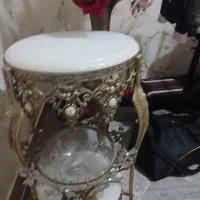 میز تلفن برنزی