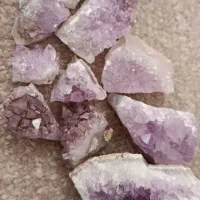 سنگ امیتیست بنفش