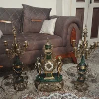 2عدد شتم آن و 1عدد ساعت برنز بسیار شیک