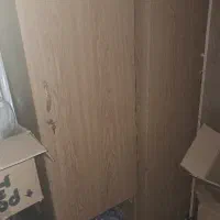 دو کمد لباس تکی هم فروخته می‌شود.