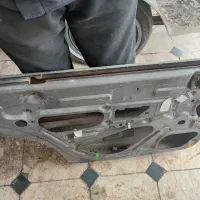 درب پژو ۴۰۵