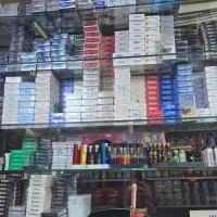 کارمند برای شیفت شب دکه