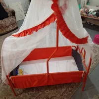 تخت و گهواره نوزاد،