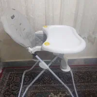 صندلی غذای کودک در حد نو|تخت و صندلی بچه|قم, چهل درخت|دیوار