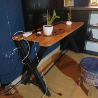 میز و نیمکت کافه و باغ