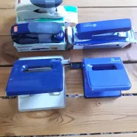 دستگاه منگنه و پانچ