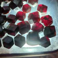 سنگ گارنت سرخ|جواهرات|کرمان, |دیوار