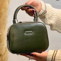 فروش عمده و تک انواع کیف و کوله مدارس|کیف، کفش، کمربند|اصفهان, سرچشمه|دیوار
