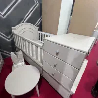 تخت نوزاد نو