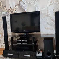 یک عدد تلویزیون با دو دستگاه