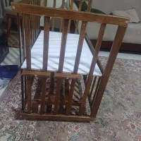 تخت نوزاد|تخت و صندلی بچه|تهران, سبلان (لشگر)|دیوار
