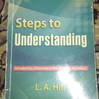 کتاب داستان و یک کتاب فمیلی