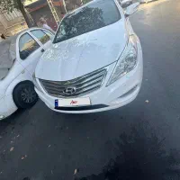 ازرا گرنجور