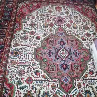 یک فرش 12 متری دست بافت