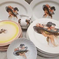 ظروف قدیمی چینی و کریستال