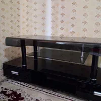 میز تلویزیون شیشه ای