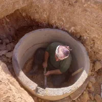 حفره وچاکندن
