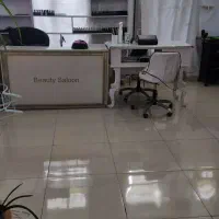 تجهیزات آرایشگاهی|آرایشگاه و سالنهای زیبایی|صحنه, |دیوار