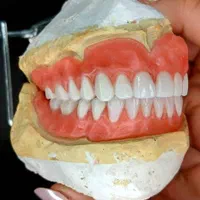 کارگاه تخصصی دندان مصنوعی هایدِنت معاینه رایگان