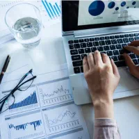 پذیرش تعداد محدود دایرکتر و دستنویس