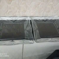 تعدادی ظروف شیشه ای