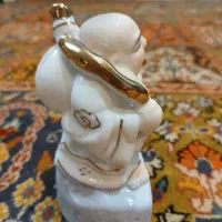 مجسمه چینی کلکسیونی کاری تک در این تصویر|کلکسیون اشیاء عتیقه|تهران, آرژانتین|دیوار