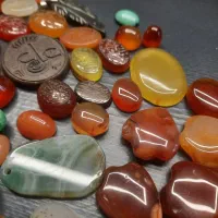 نگین عقیق خطی  یمنی فیروزه  آمیتیست الکساندریت|جواهرات|قدس, شهر‌قدس|دیوار