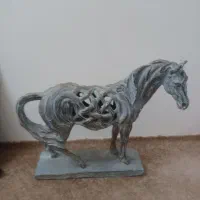 مجسمه و تابلو قیمتها جدا قید شده