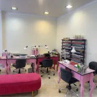 فرصتی-طلایی-جهت-اجاره-میز-ناخن-و-تخت-مژه-و-اتاق