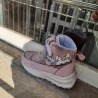 بوت اسپرت دخترانه در حد نو