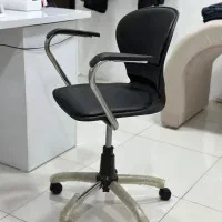 صندلی آرایشگاهی چرخدار