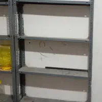 قفسه برای مغازه یا انباری