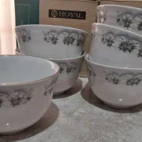 پیاله و خورشت خوری