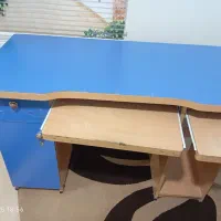 میز کامپیوتر ومانیتور