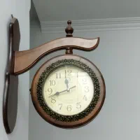 ساعت دیواری دو طرفه