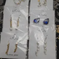 تعدادی گوشواره بدلیجات