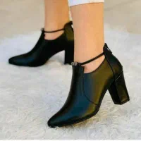 ویژه یلدا|کیف، کفش، کمربند|تربت جام, شاهد|دیوار