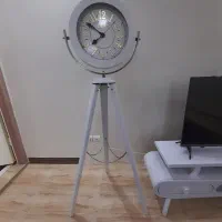 ساعت ایستاده