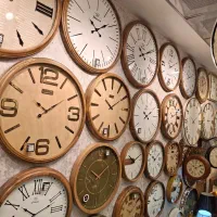 مرکز پخش ساعت دیواری