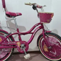 فروش دو عدد دوچرخه و یک جفت اسکیت